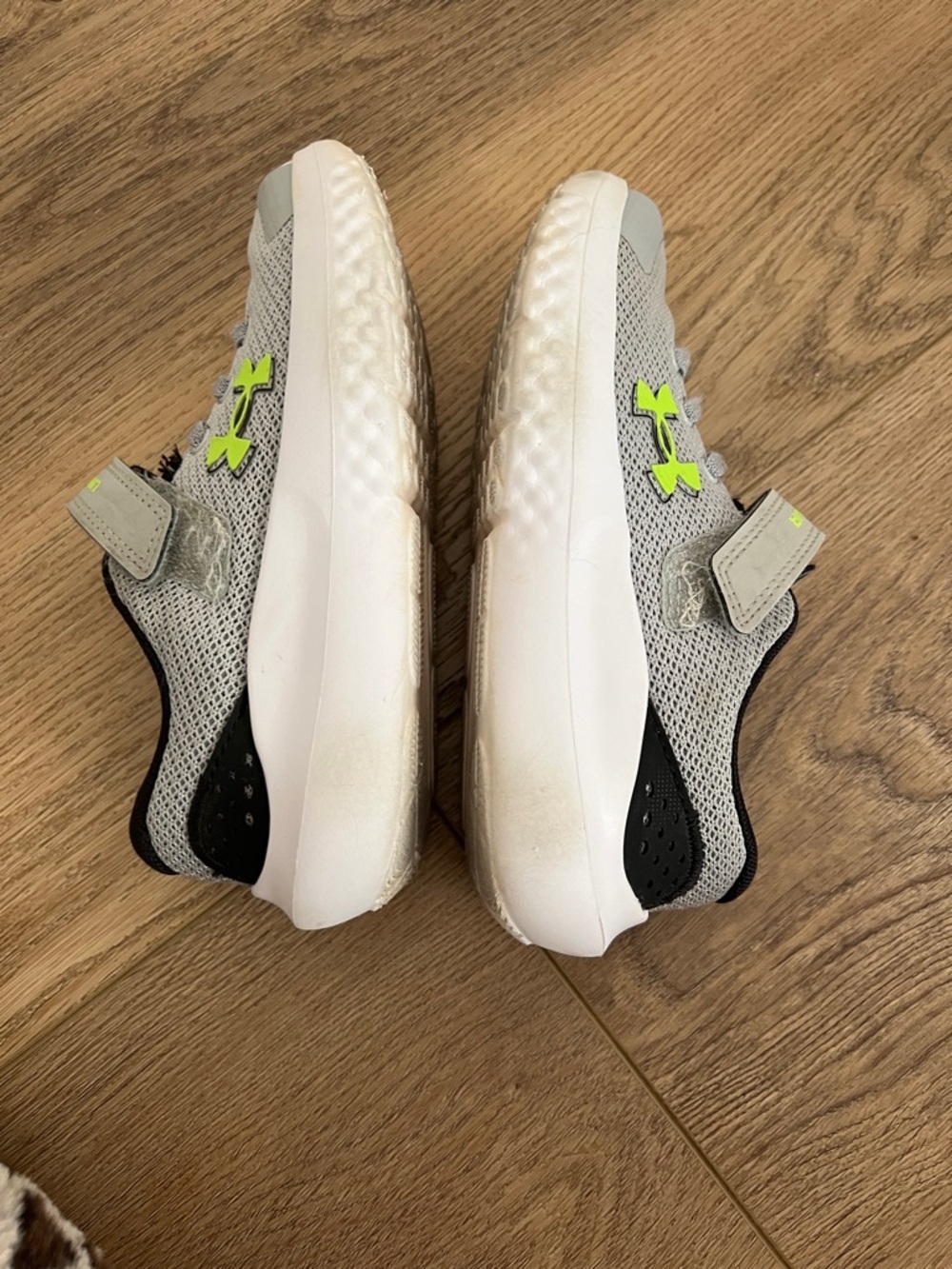 Under Armour shoes- size toddler 11 - Picture 4 of 6